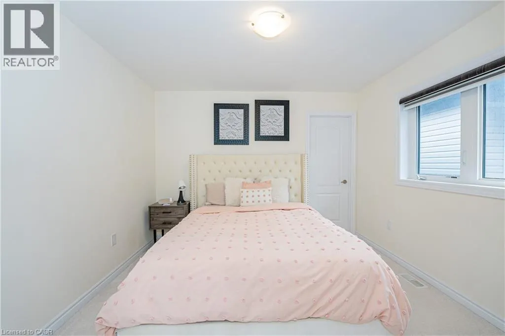 22 OAKTREE Drive