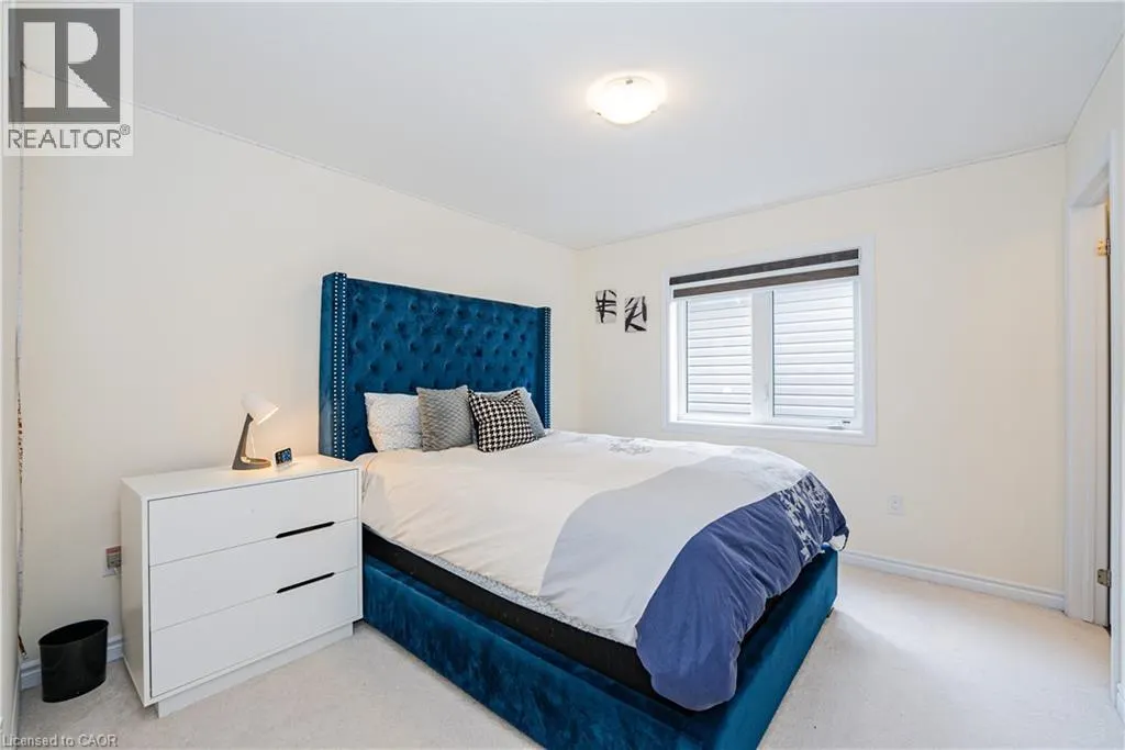 22 OAKTREE Drive