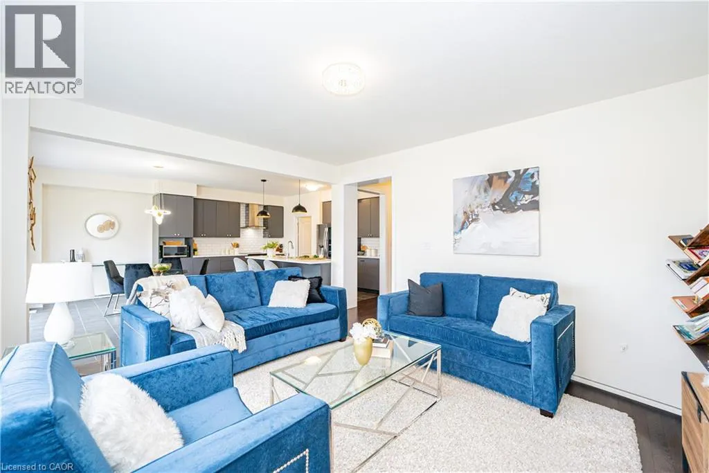 22 OAKTREE Drive