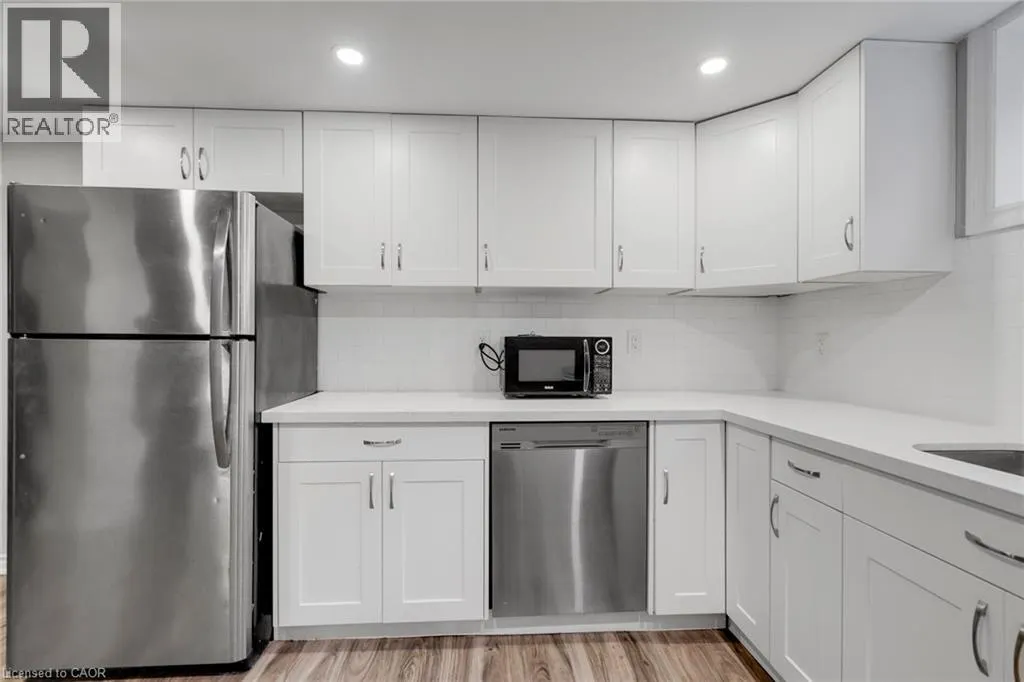 20 WEST 4TH Street