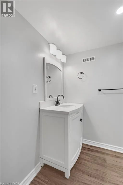 20 WEST 4TH Street