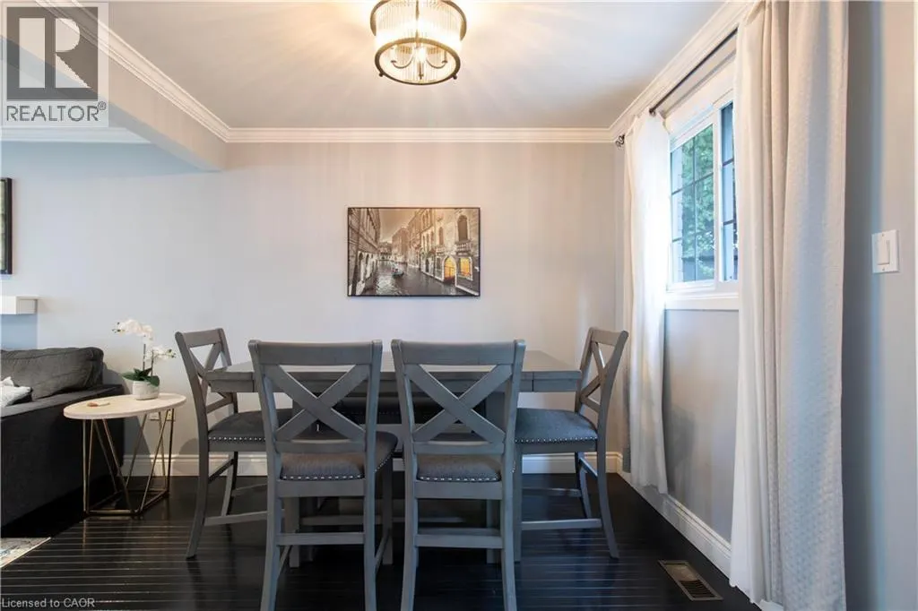 28 GLEN EDEN Court