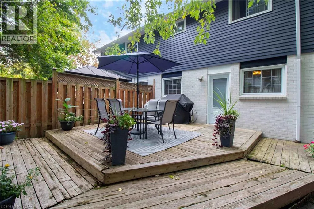 28 GLEN EDEN Court