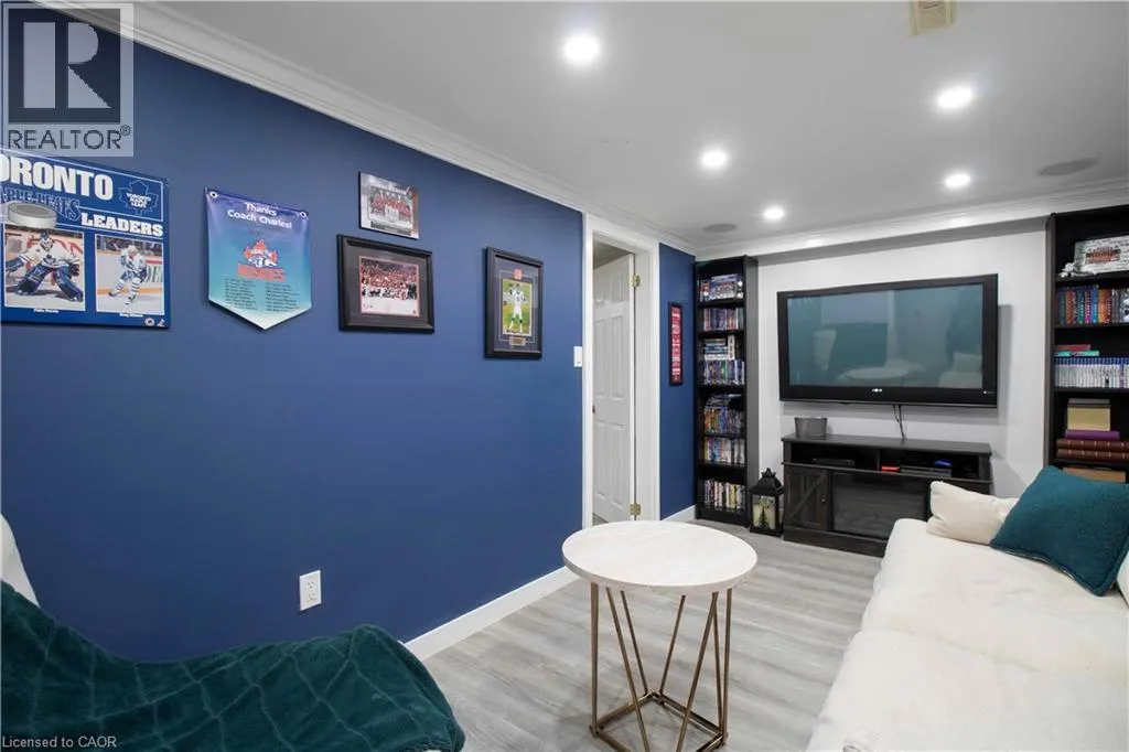28 GLEN EDEN Court