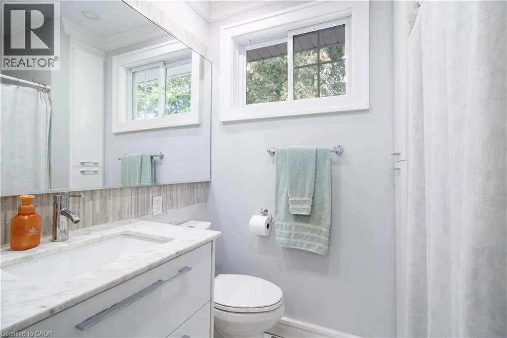 28 GLEN EDEN Court