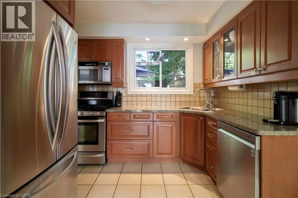 28 GLEN EDEN Court