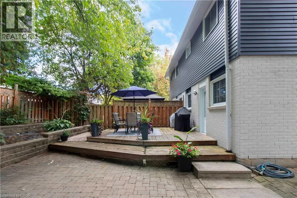 28 GLEN EDEN Court