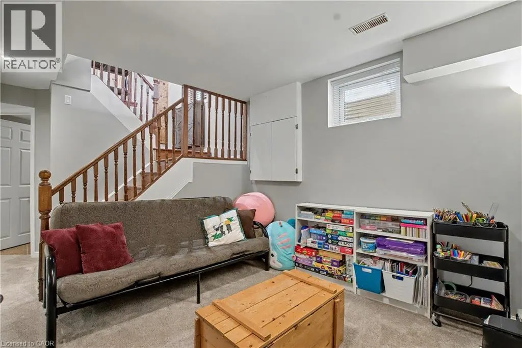 60 LENA Crescent