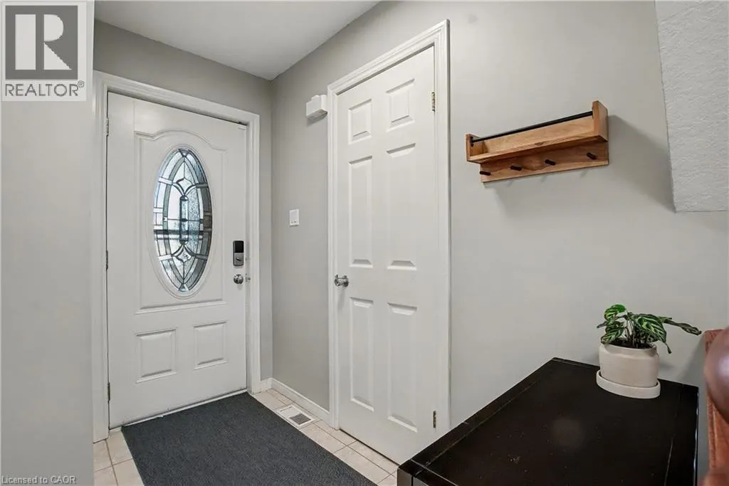 60 LENA Crescent