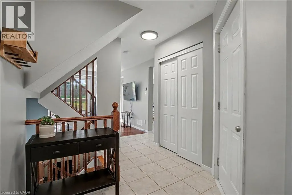 60 LENA Crescent