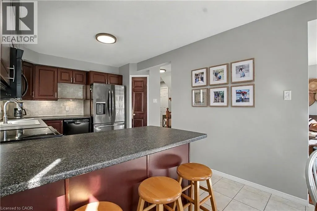 60 LENA Crescent
