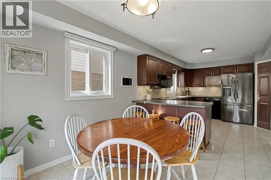 60 LENA Crescent