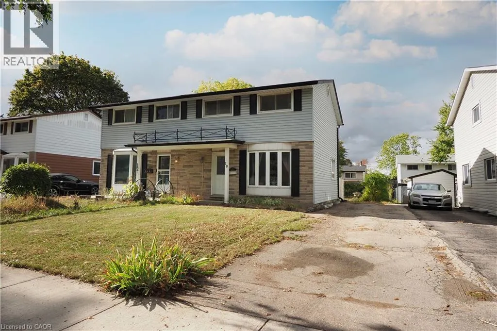 10 BALFOUR Crescent
