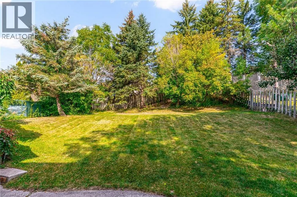 104 HOMEVIEW Place