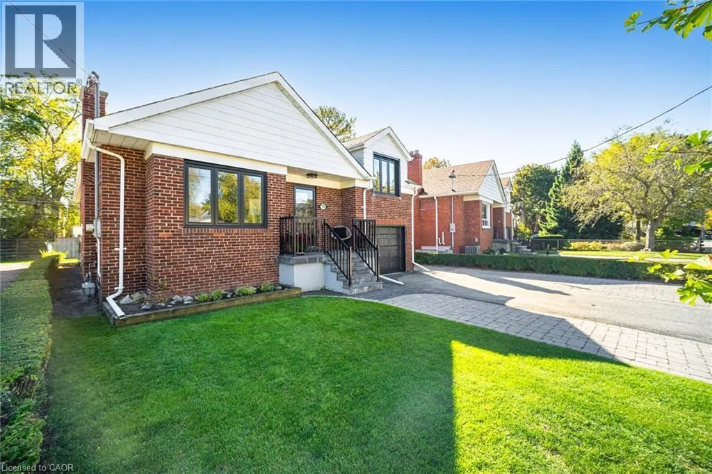 75 EMERALD Crescent