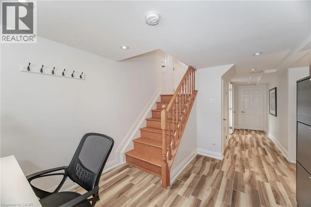 75 EMERALD Crescent
