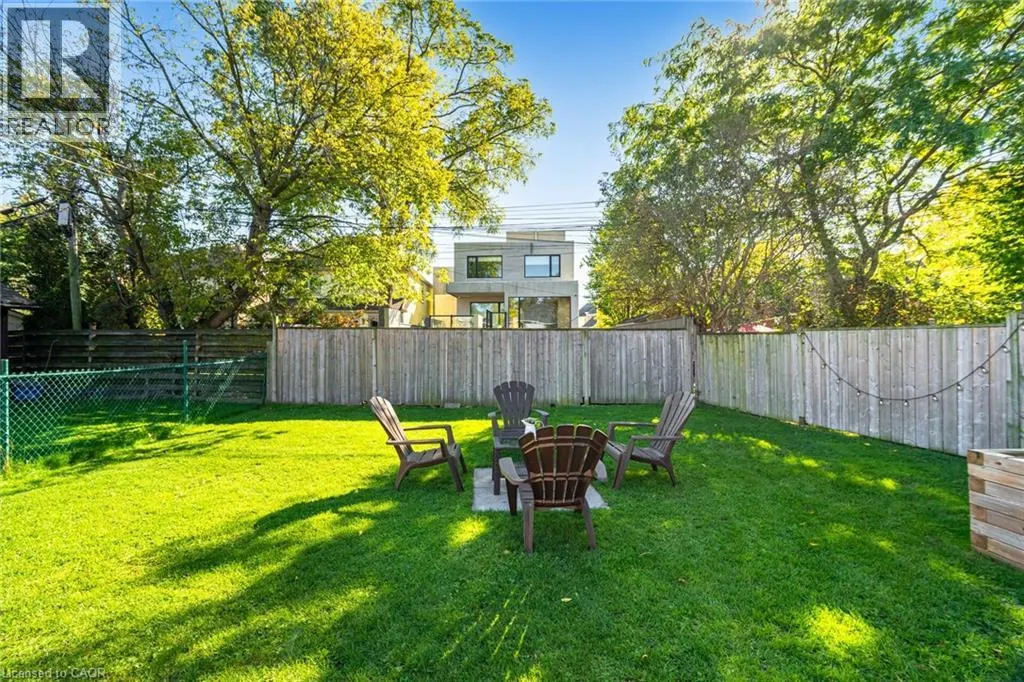 75 EMERALD Crescent