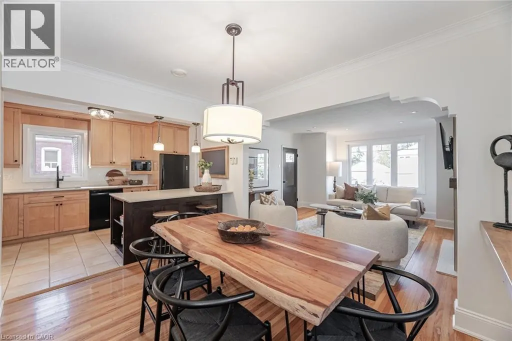 75 EMERALD Crescent