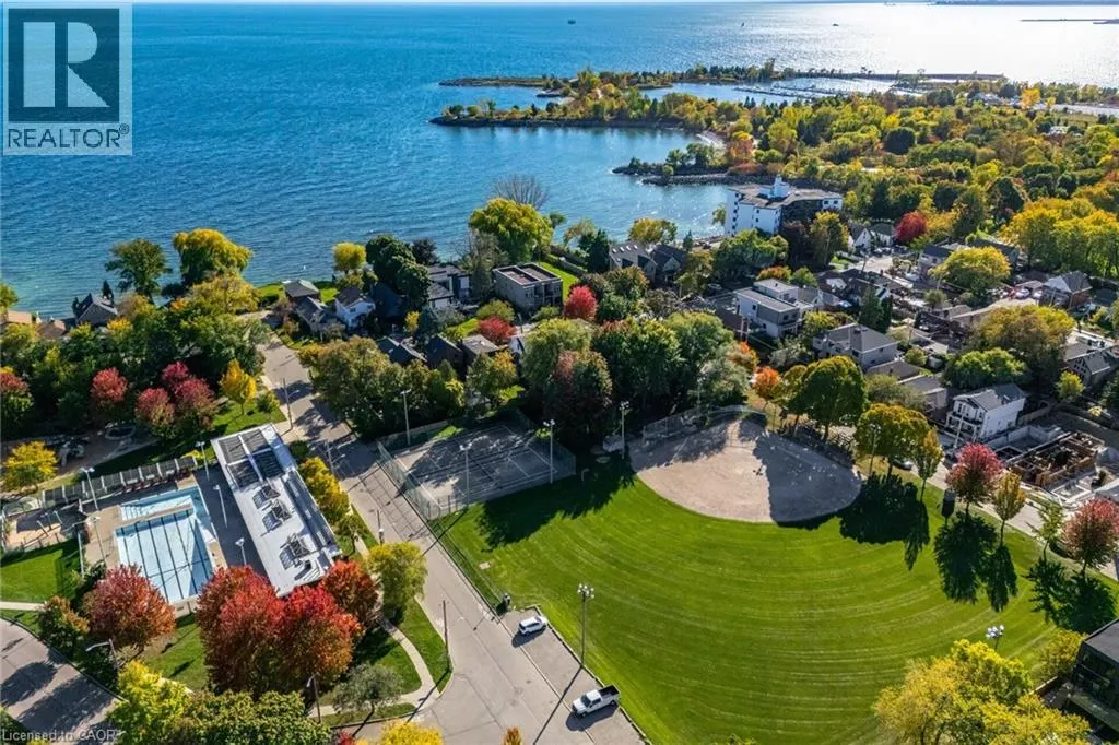 75 EMERALD Crescent