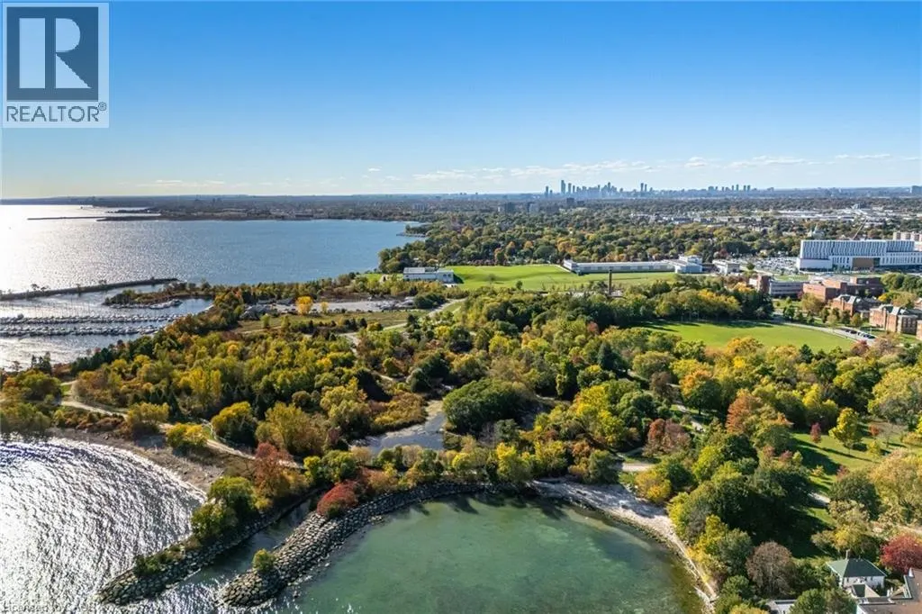 75 EMERALD Crescent
