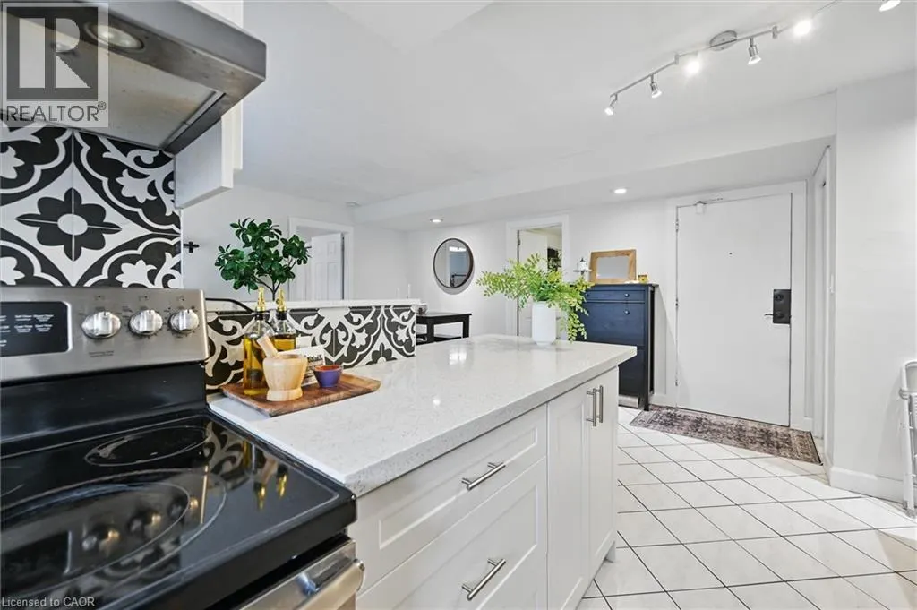 2373 KING Street E Unit# 43, #43