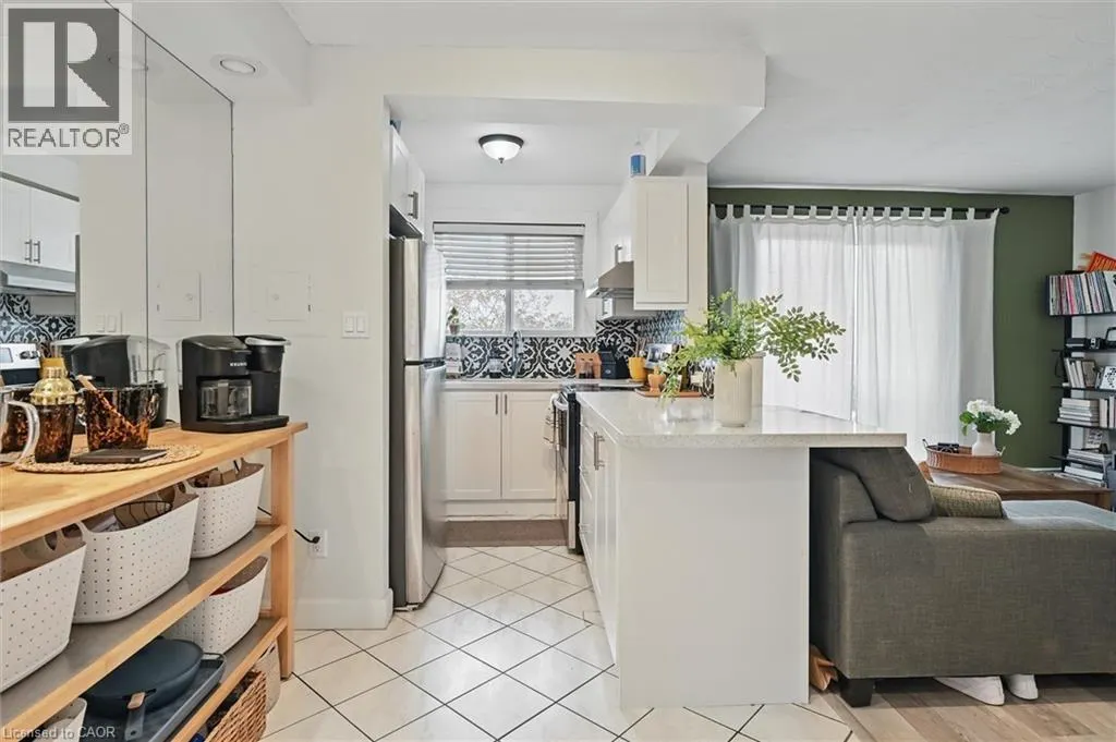 2373 KING Street E Unit# 43, #43
