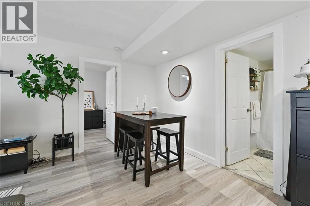 2373 KING Street E Unit# 43, #43