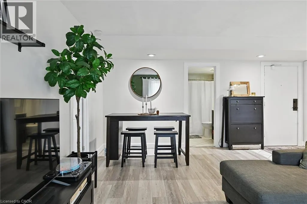 2373 KING Street E Unit# 43, #43