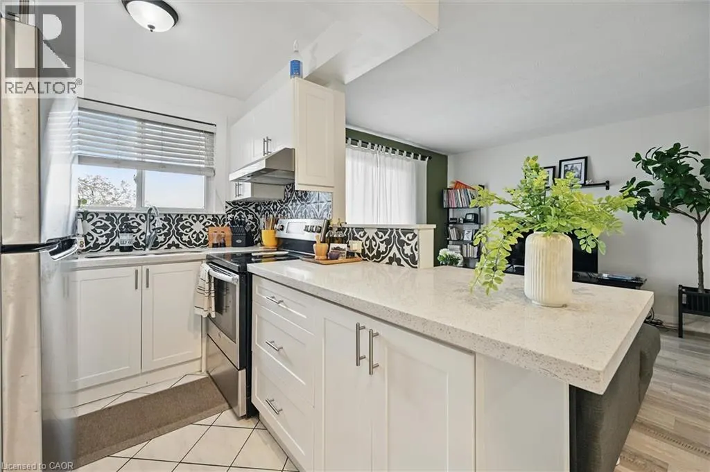 2373 KING Street E Unit# 43, #43