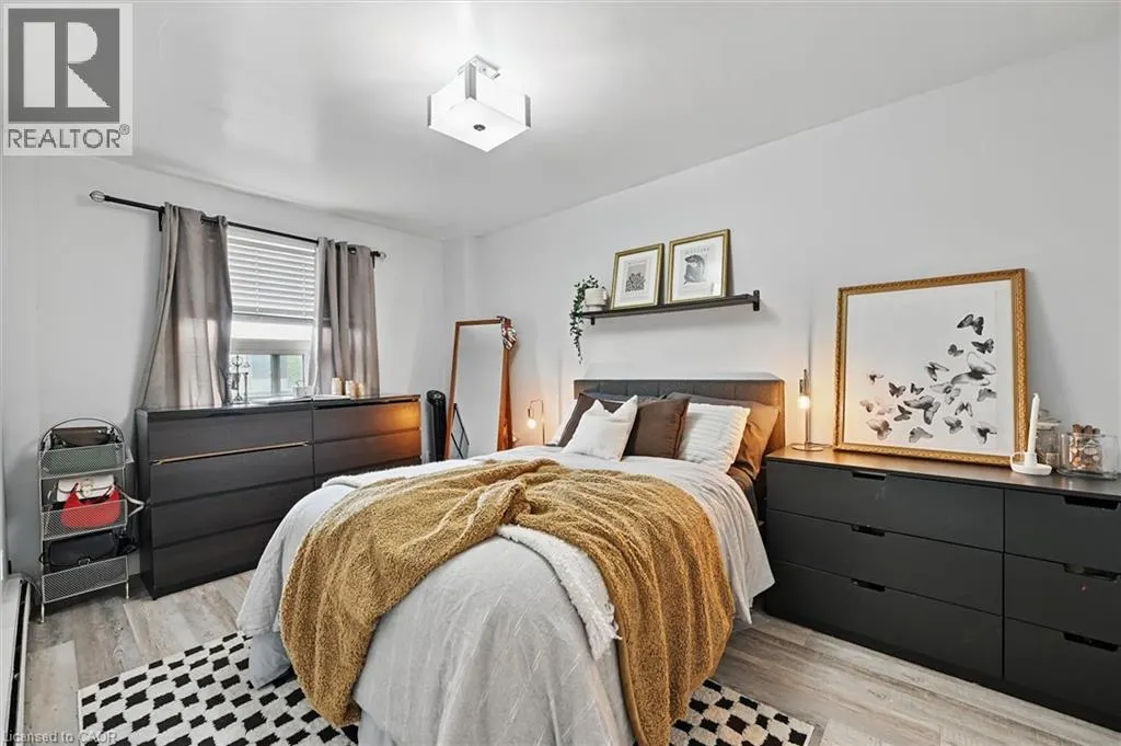 2373 KING Street E Unit# 43, #43