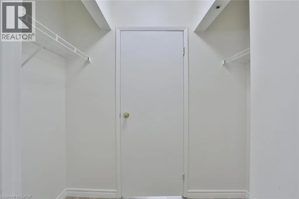 345 BRIARMEADOW Drive Unit# 206, #206