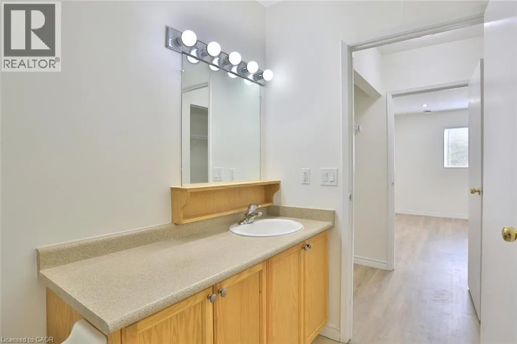 345 BRIARMEADOW Drive Unit# 206, #206