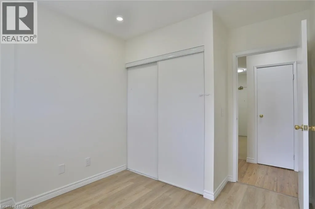 345 BRIARMEADOW Drive Unit# 206, #206