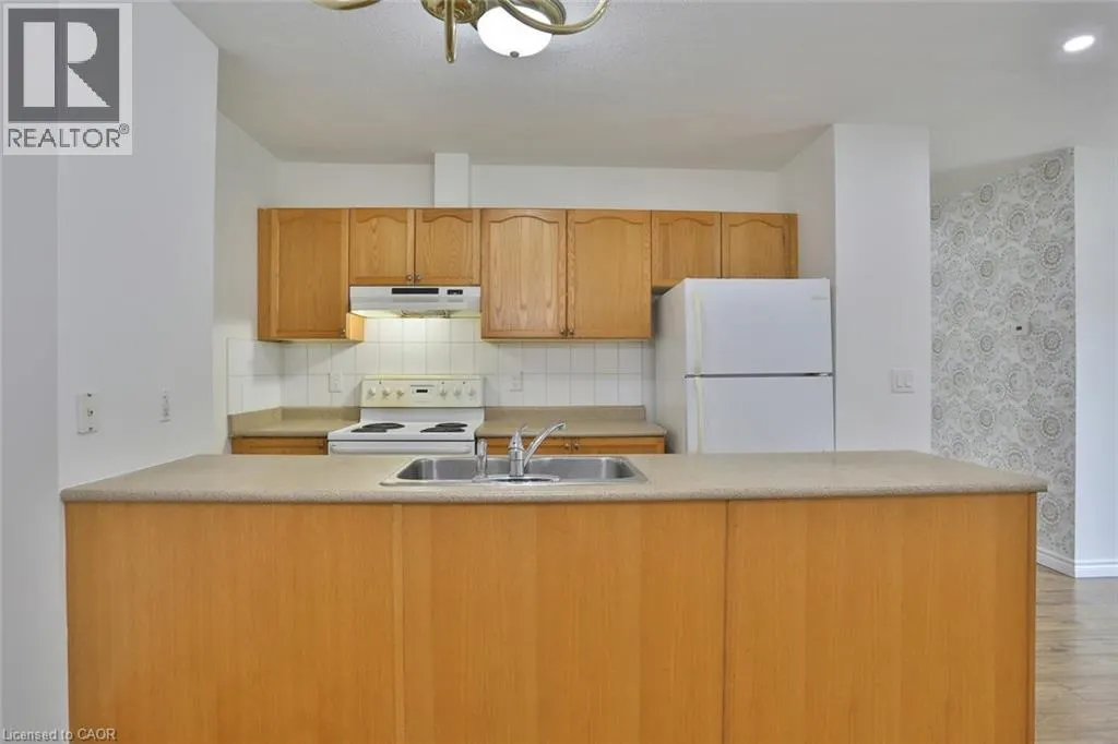 345 BRIARMEADOW Drive Unit# 206, #206