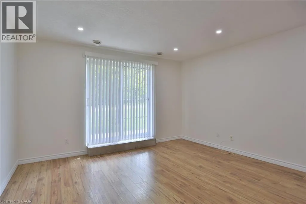 345 BRIARMEADOW Drive Unit# 206, #206