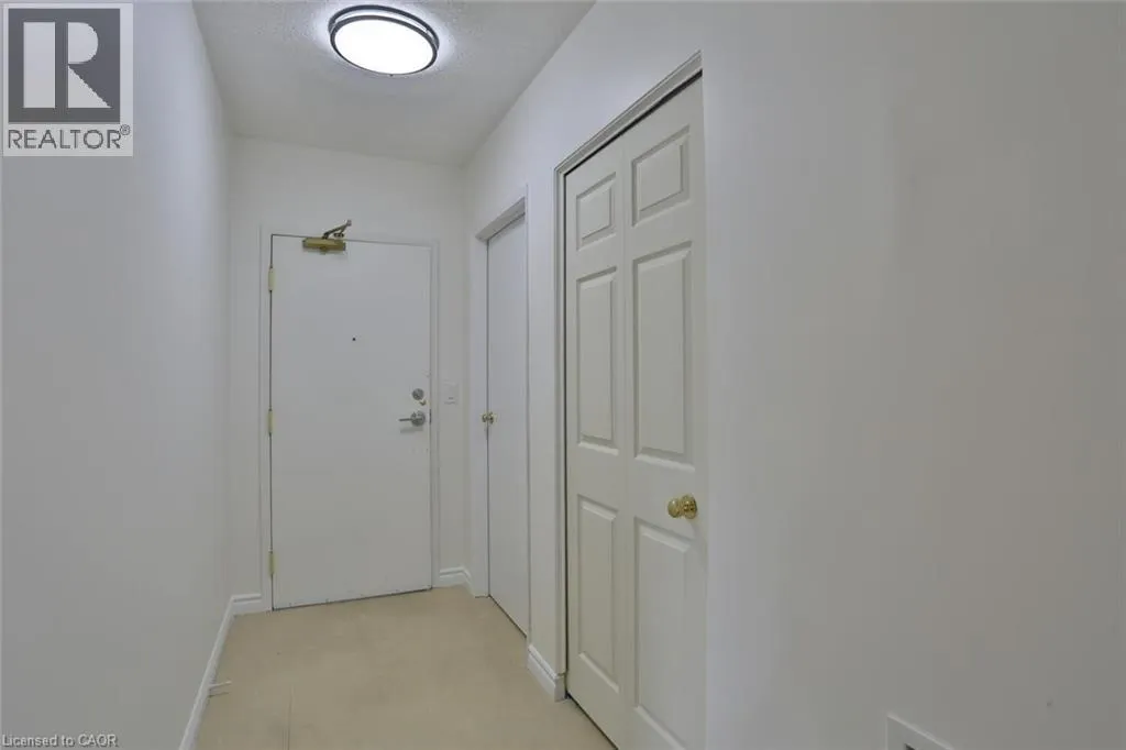 345 BRIARMEADOW Drive Unit# 206, #206