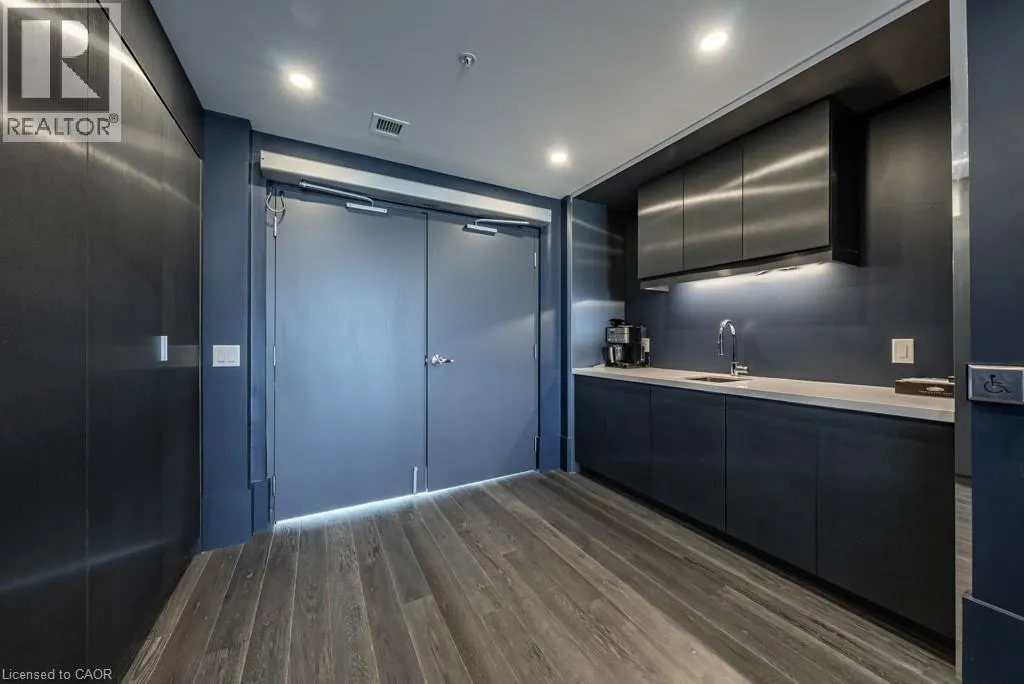 16 CONCORD Place Unit# 118, #118