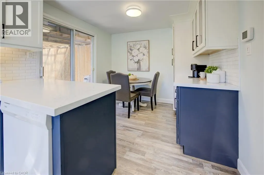 24 CAPRICE Court