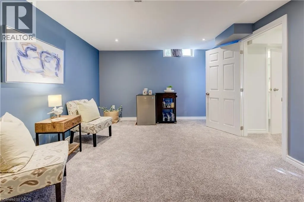 24 CAPRICE Court