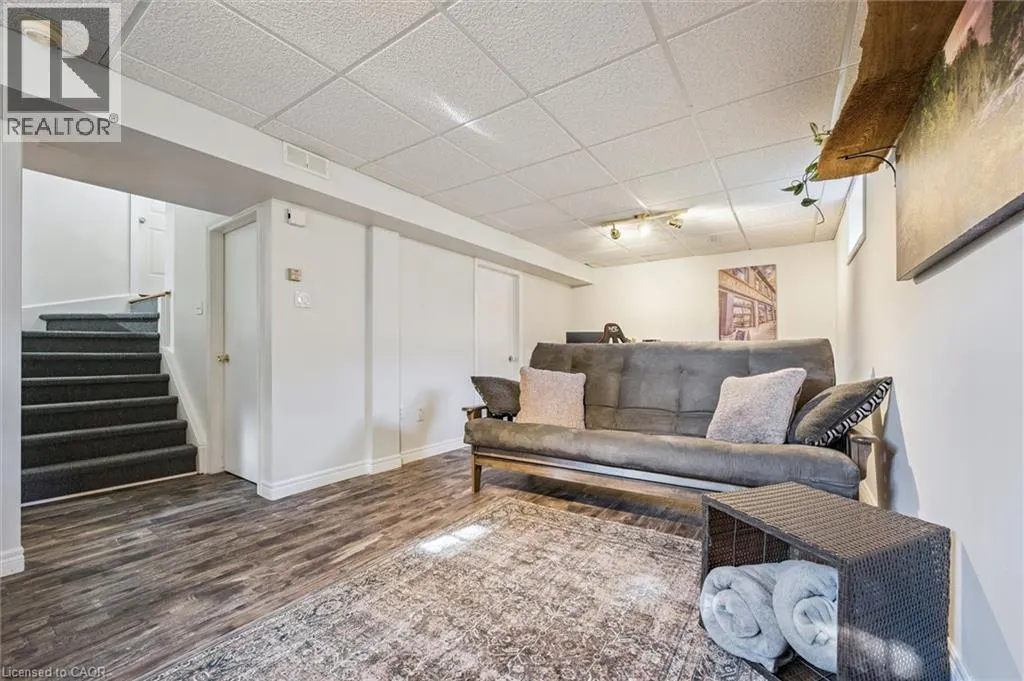 334 DANIEL CRES