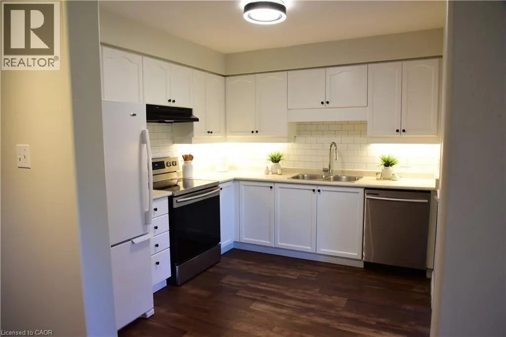 42 GREEN VALLEY Drive Unit# 19, #19