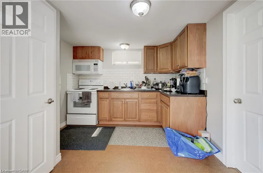 31 WEICHEL Street Unit# Lower, #Lower