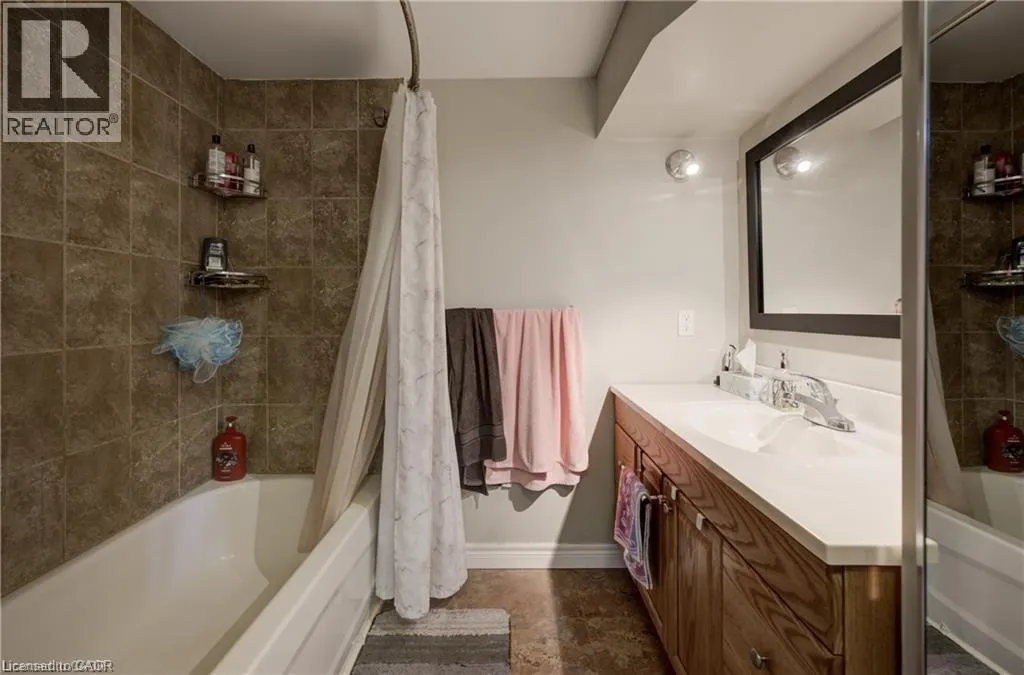 31 WEICHEL Street Unit# Lower, #Lower