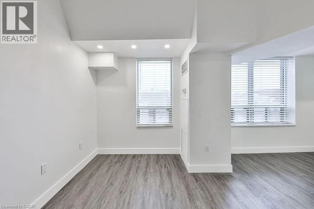 185 ROBINSON Street Unit# 405, #405