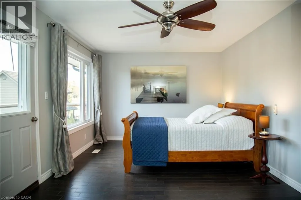 52 GRAND Street