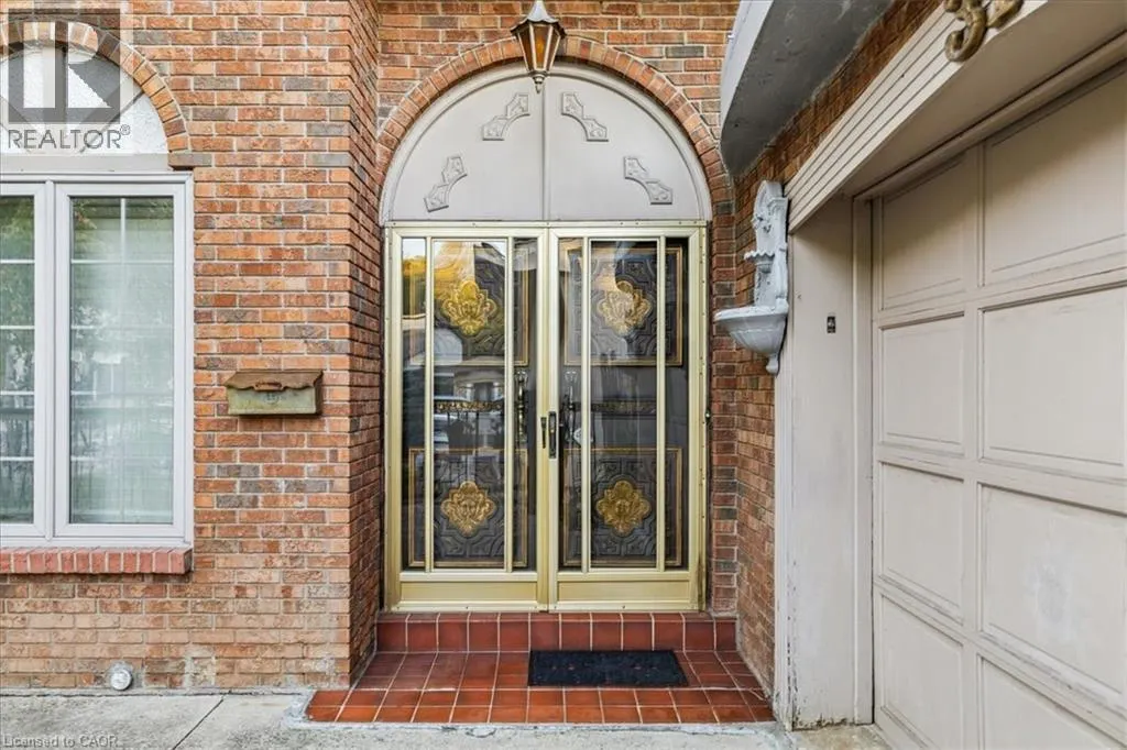 31 PALM Court