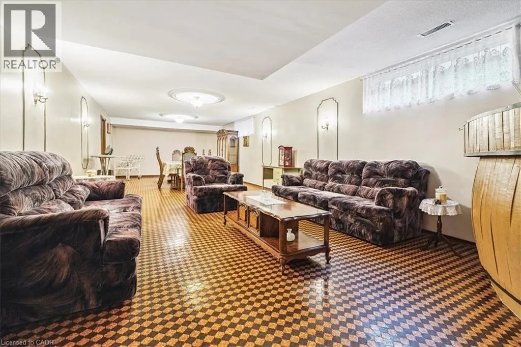 31 PALM Court