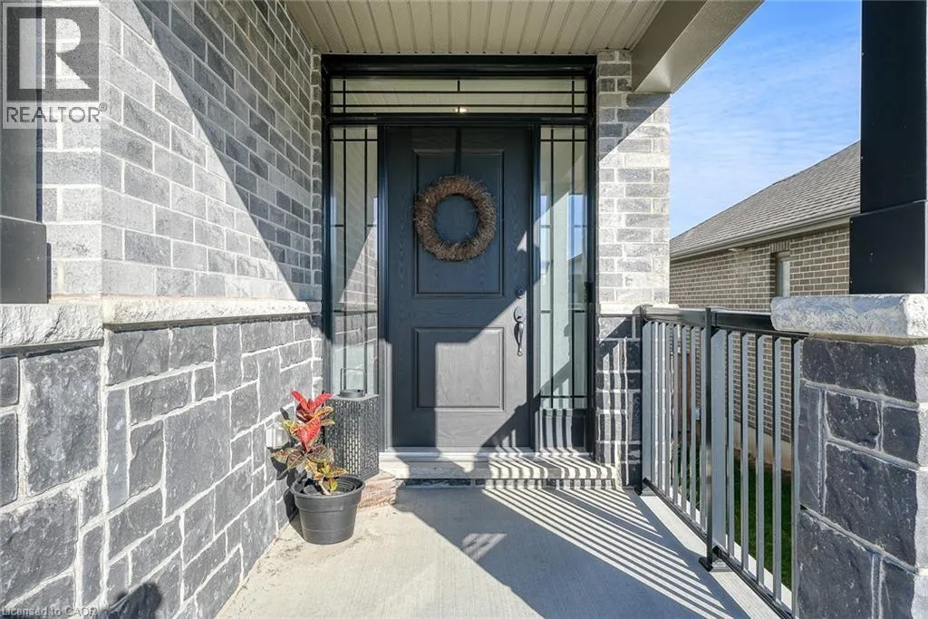 35 PEGGY Avenue