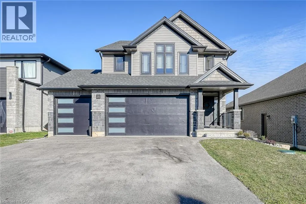 35 PEGGY Avenue