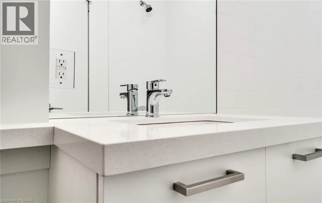 479 CHARLTON Avenue E Unit# 102, #102